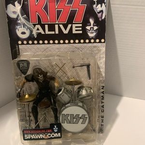 Kiss Figure